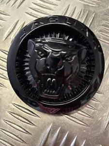 Jaguar style front grill emblem 70mm (Gloss Black) - Picture 1 of 1