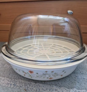 Vintage Pyrex Emily Spring Garden Round Roaster with glass dome lid and tray - Picture 1 of 7