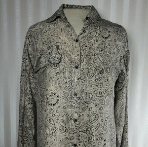 CAbi Talla XS Negro Beige Boceto Estampado 100% Botón de Seda Blusa Frontal Estilo #654 Usado en Excelente Condición - Imagen 1 de 8