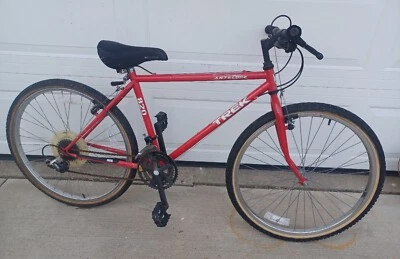 1990's TREK BICYCLE 820 Antelope Men 24" RIMS Mountain Bike red TOLEDO OHIO - Image 1 of 4