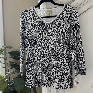NWT Jess & Jane Animal Pattern Top V Neck 3/4 Sleeve White & Black Large - Picture 1 of 7