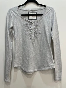 Top Abercrombie & Fitch Y2K Henley Manga Larga Talla S Gris Squin Fairy Grunge - Imagen 1 de 6