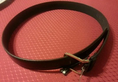 CINTURÓN HOMBRE CUERO NEGRO CON HEBILLA PLATEADA-S-M-L Foto 1 de 4