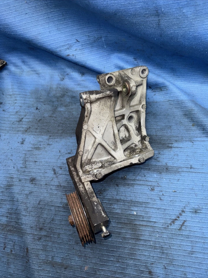 90-96 Nissan 300zx Z32 AC Compressor Bracket Oem NA Vg30de Tensioner - Image 1 of 4