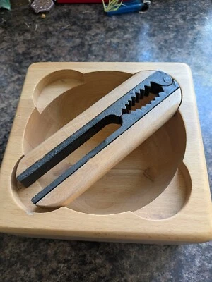 Cascanueces y tazón de nueces Bodum diseño por F. Digsmed hecho en Dinamarca Foto 1 de 3