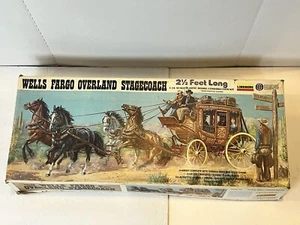 1979 Lindberg Wells Fargo Overland Stagecoach Model Kit 1/16 Scale OPEN BOX - Picture 1 of 9