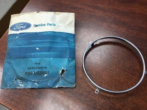 NOS Ford 1974 1975 1976 Torino Ranchero 1973-1977 LTD HEADLIGHT RING In Bag - Foto 1 di 6