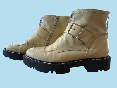 Botines Aquatalia Mujer Beige Charol 9.5 Hechos en Italia Usados en Excelente Condición Foto 1 de 4