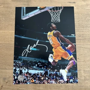 Kobe Bryant #24 Signed Autographed 8x10 W/COA Hologram Los Angeles Lakers HOF - Picture 1 of 5