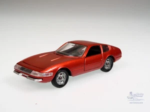 1:43 Solido 165 Ferrari 365 GTB4 Daytona Coupè rosso met. Diecast d'epoca - Foto 1 di 5