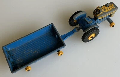 LESENT MATCHBOX No.39, No40 Blur Ford Tractor and Trailer - Image 1 of 4