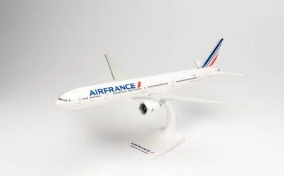 MODELLINO AEREO STATICO HERPA AIR FRANCE BOEING 777-300ER - 2021 F-GSQJ 1/200 - Immagine 1 di 4