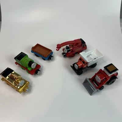 Lote Tren Thomas & Friends - 6 Piezas Oro Thomas, Jack, Max, Harvey, Percy Engines Foto 1 de 4