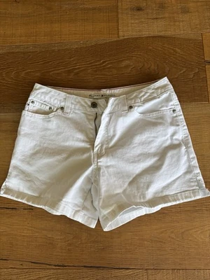 Tommy Hilfiger Women's White Casual Everyday Shorts Size 0 - Image 1 of 4