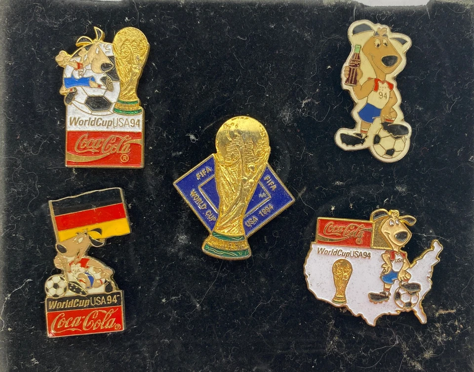 M520 Five Coca Cola Worldcup USA 94 Striker Mascot Soccer Pin's In VGC - image 1 of 4