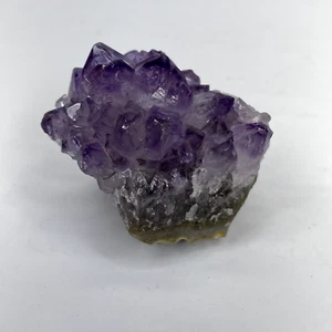 Cristallo di quarzo ametista naturale a grappolo grezzo esemplare druso pietra preziosa - Foto 1 di 7