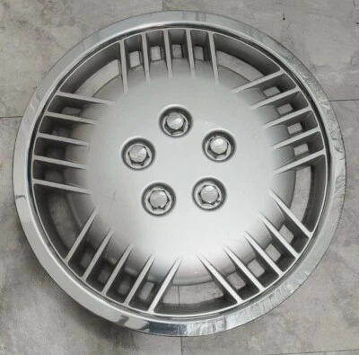 (1) OEM 1989-90 Dodge Spirit 1988 Lancer 14" Hubcap Wheel Cover #0C p/n 4284976 - Image 1 of 4