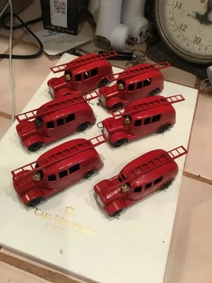DINKTY TOY,  TRADE BOX FIRE ENGINES, 25H, VERY NEAR MINT - Image 1 of 4