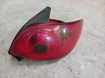 feux arrière droit peugeot 206 ph 2 - Photo 1/3