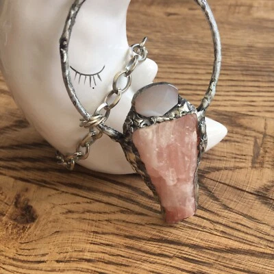 Dije de coche de cristal de calcita rosa crudo adorno espejo Suncatcher  Foto 1 de 4