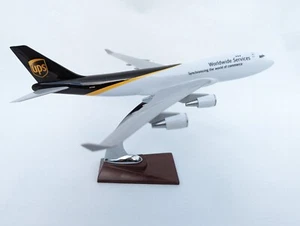 UPS 747 Medium  Plane Model On Stand Apx 32.5 cm Resin Airplane - Picture 1 of 8