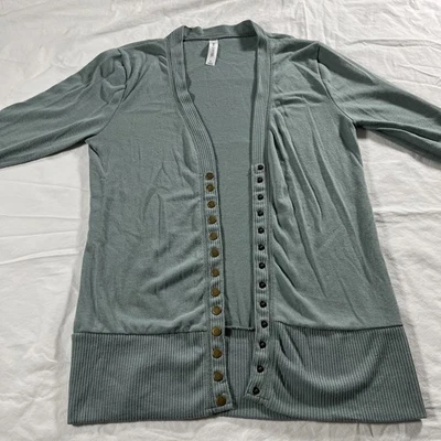 Cárdigan a presión Zenana Outfitters talla grande azul gris manga 3/4 para mujer Foto 1 de 4