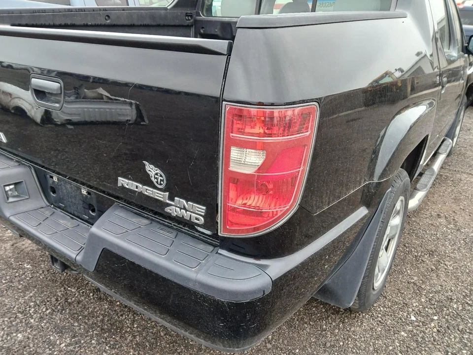 Used Right Tail Light Assembly fits: 2010 Honda Ridgeline Right Grade A - Imagem 1 de 4