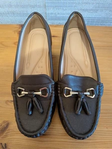 Ladies Slip On Shoes - Size 7 - BNWT - Picture 1 of 4
