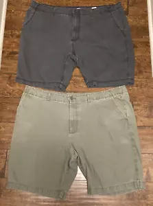 2 paia - Pantaloncini kaki da uomo Old Navy taglia 46 - grigio e verde oliva - Foto 1 di 10