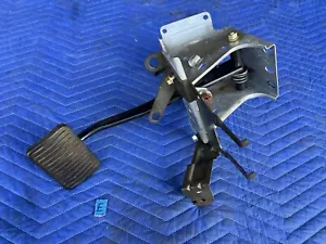 1986-1993 Volvo 240 244 245 Automatic Brake Pedal Assembly Lever OEM #3736E - Picture 1 of 11