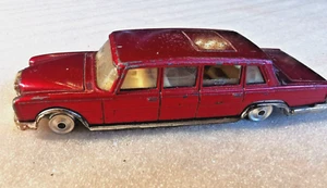 CORGI TOYS - MAROON MERCEDES - BENZ 600 PULLMAN DIECAST LIMOUSINE 1964 No Tyres - Picture 1 of 7