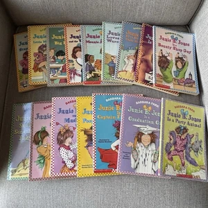 Junie B. Jones Lot Of 16 Paperback Books Fair To Good Condition - Foto 1 di 2