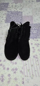 Minnetonka Black Soft Suede Leather Two Button Classic Moccasin Boot Wms 11.5 - Picture 1 of 7