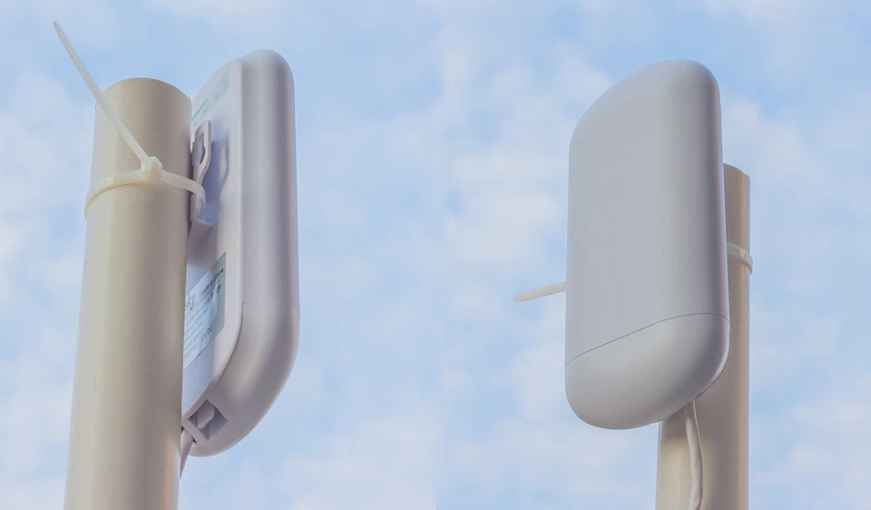 2km point to point 5Ghz 450mbps wireless connection Outdoor Kits 2*Venu_R5816M - Image 1 of 4