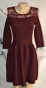 Vestido JESSICA SIMPSON Chile Pimienta Encaje y Tejido Acanalado Ópera Pequeño Mangas 3/4 - Imagen 1 de 8