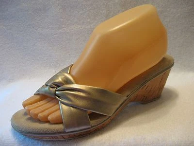 Zapatos CROFT & BARROW "Idalee Gold" Slides Cuñas Slipon Corcho Dorado Talla 8M 42X10 Foto 1 de 4