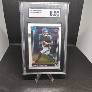 2021 JUSTIN FIELDS Optic Football RATED ROOKIE #204 RC BEARS SGC 8.5 - Picture 1 of 2