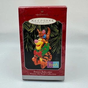 Hallmark Andenken Hüpfbabysitter Winnie Puuh Weihnachtsschmuck 1998 - Bild 1 von 5