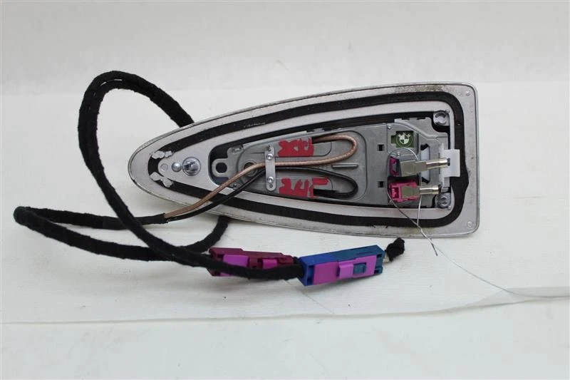 ANTENA RADIO BMW 750il 2008 08 1044051 Foto 1 de 4