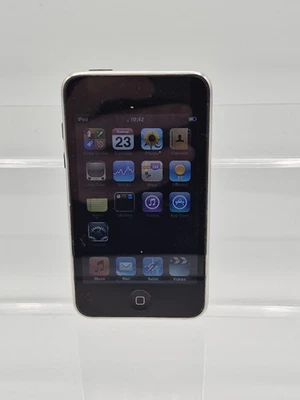 APPLE IPOD TOUCH 2ND GENERATION 8GB (MODEL: MC086BT) GOOD/FAIR COND WORKING - Image 1 of 4