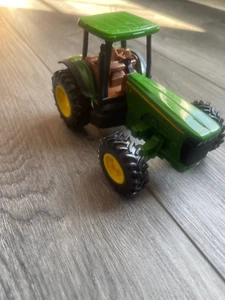 ERTL John Deere Tractor 1:32 scale Licensed Product BRAND NEW pls see pics - Picture 1 of 12