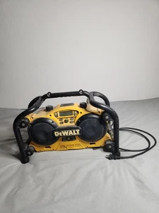 DeWalt DC011 Jobsite Radio AM/FM Work Heavy Duty Yellow Black Portable Tested - Picture 1 of 9