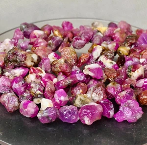 176,cts Natural beautiful red ruby rough gemstone raw lot from aghanistan - Picture 1 of 12