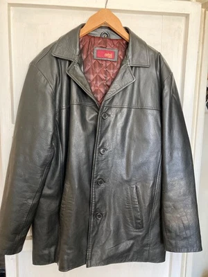 Gents leather heavy quilted coat,UK only - Image 1 of 4