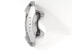 PINZA FRENO ANTERIORE DESTRA ABS Tesla Model 3 2019 104462200D - Foto 1 di 4