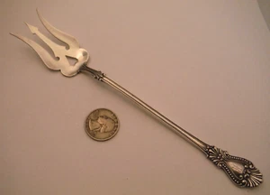 Antique Watson BEAD Sterling Silver 8 1/8" Lettuce Serving Fork circa 1890 CRISP - Picture 1 of 8