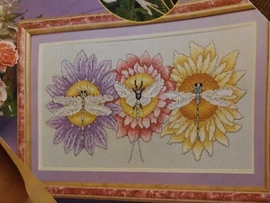Dragonflies Floral Flowers Cross Stitch Magazine Pattern (Q) - Picture 1 of 1