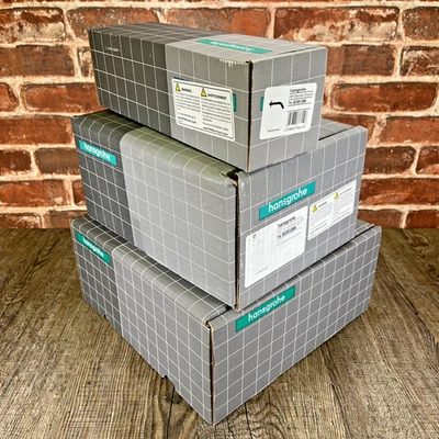 Hansgrohe Vernis Blend 2,5 GPM Kit de moldura de ducha con PBV níquel cepillado 04952820 Foto 1 de 4