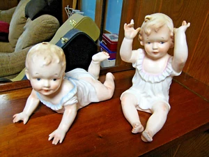 PAIR OF 2 PIANO BABIES BISQUE PORCELAIN 8" FIGURINES - Picture 1 of 7