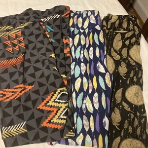 Three pair Of LuLaRoe original leggings fun Aztec feathers dream catchers - Picture 1 of 5